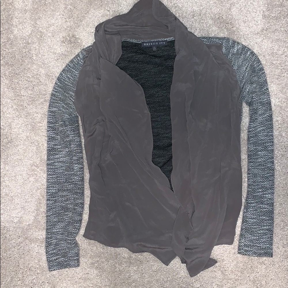 Briton Ivy open front multi media